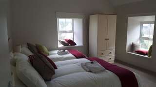 Отели типа «постель и завтрак» Gortamullen House, Kenmare Кенмэр Трехместный номер с собственной ванной комнатой-2